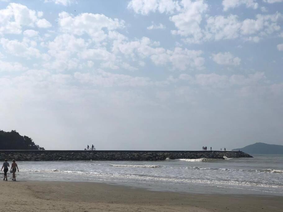 Piscina A Beira-Mar, Tranquilidade E Qualidade No Melhor De Bc Balneário Camboriú Exterior foto