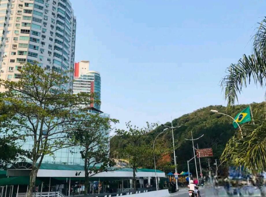 Piscina A Beira-Mar, Tranquilidade E Qualidade No Melhor De Bc Balneário Camboriú Exterior foto
