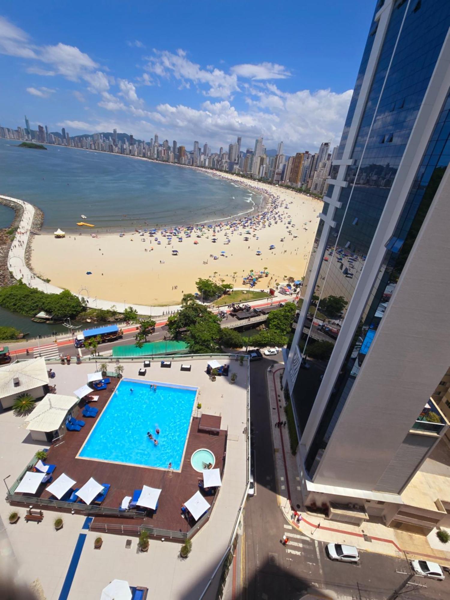 Piscina A Beira-Mar, Tranquilidade E Qualidade No Melhor De Bc Balneário Camboriú Exterior foto